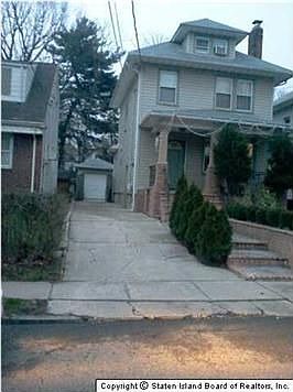 1st image of 123 Pelton Ave