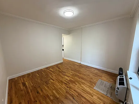 Living room, photo 2