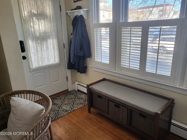 80 Heck Ave — Photo 6