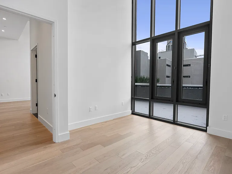 92-27 160th St #315 — Photo 7