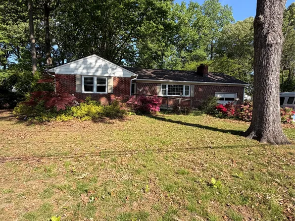 104 Bell Hill Dr, Yorktown, VA 23692
