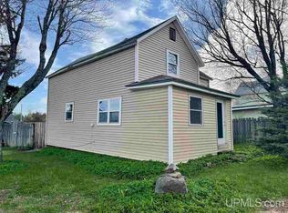 401 Excelsior St, Ishpeming, MI 49849