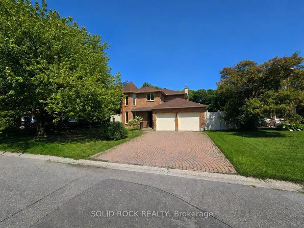 54 Huntsman Cres, Ottawa, ON K2M 1C4