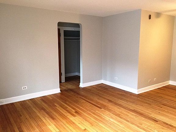 5th image of 7383 N Winchester Ave APT 1E
