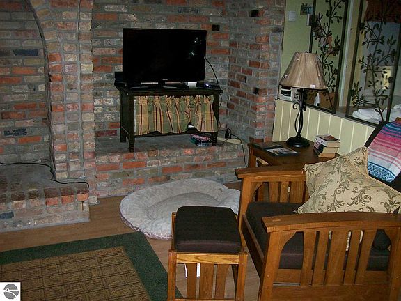 2nd image of 2052 Billie Lee Ct