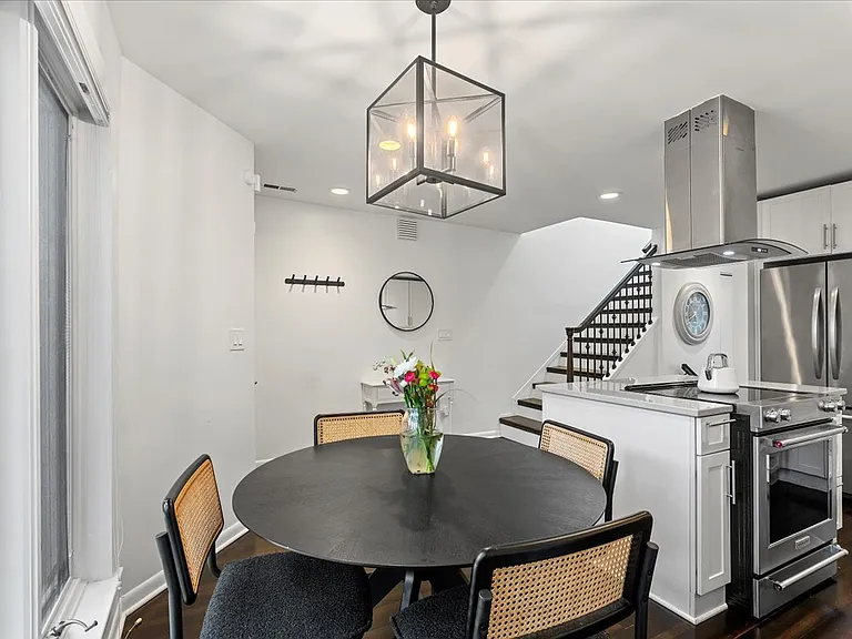 1806 N Dayton St — Photo 3