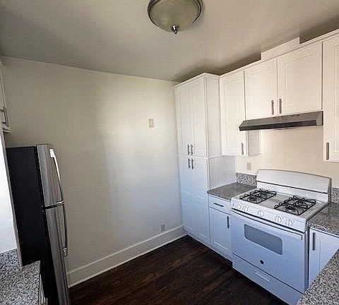2nd image of 520-530 E 17th St #520
