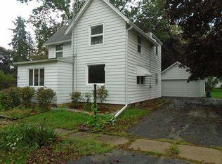 208 Allen St, Holcomb, IL 61043