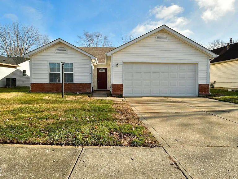 1431 Sanner Dr — Photo 1