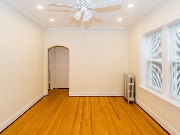 5th image of 1418 W Berwyn Ave #1W