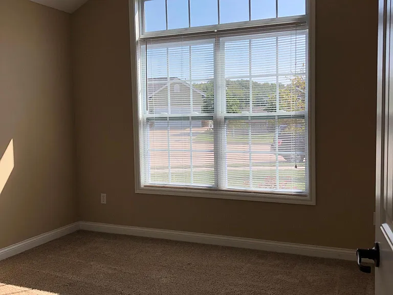 5811 Islip Dr — Photo 12