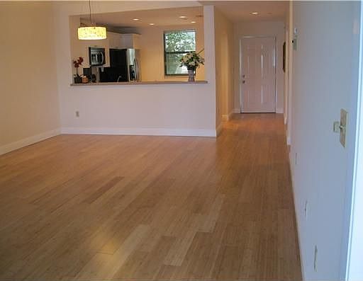 3rd image of 915 Oak Harbour Dr