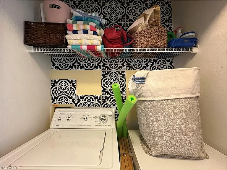 241 Robin Hood Cir #204 — Photo 16
