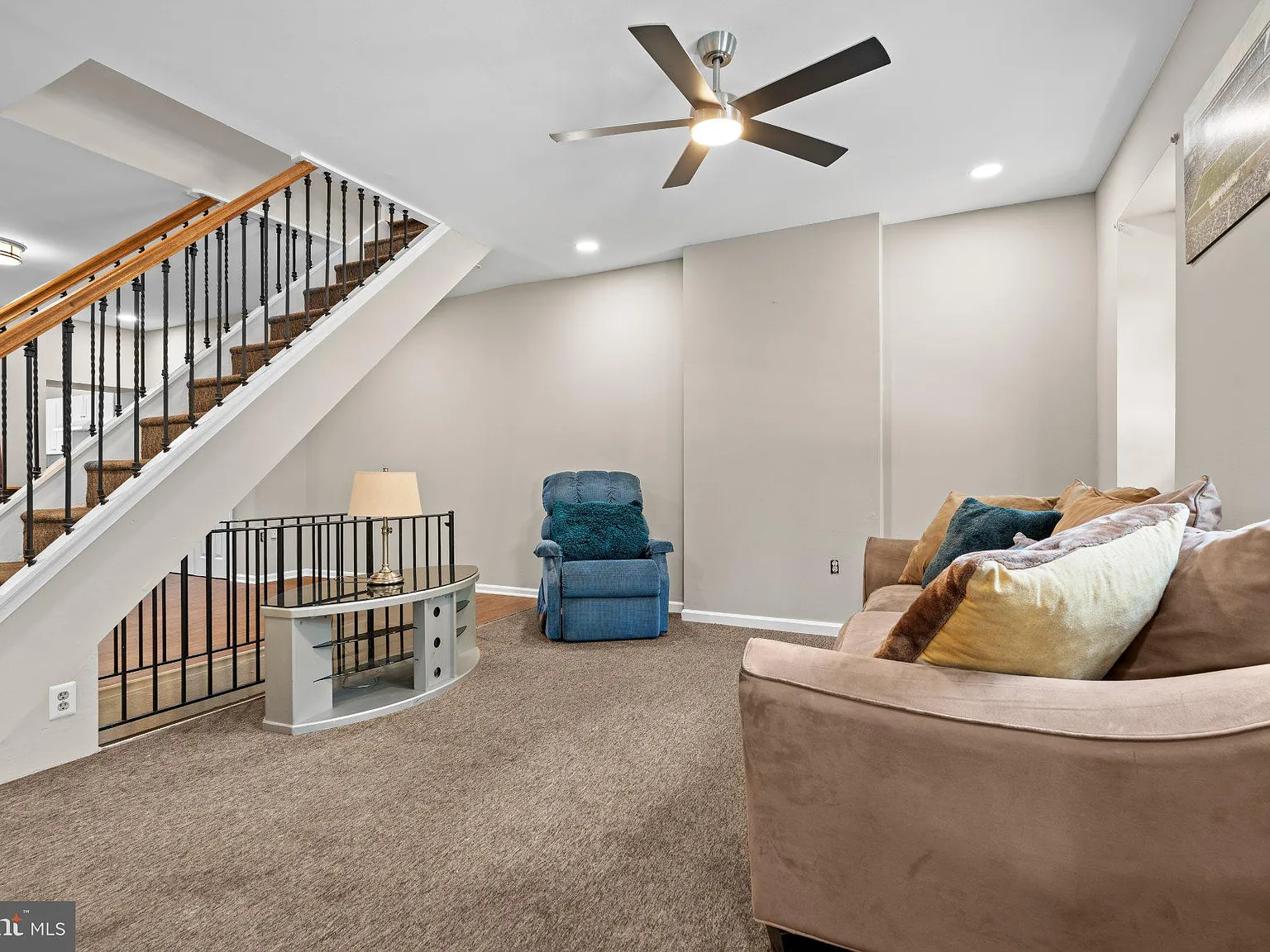 4 bed, 2.0 bath, 1680 sqft, $2,500 — Photo 4
