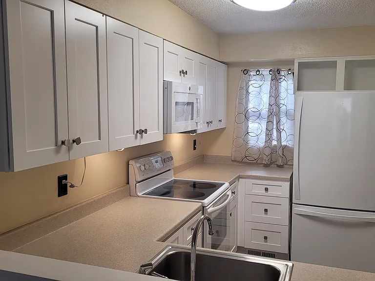 412 Wright St #104 — Photo 3