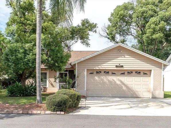 10833 LIVINGSTON DRIVE, NEW PORT RICHEY, FL 34654