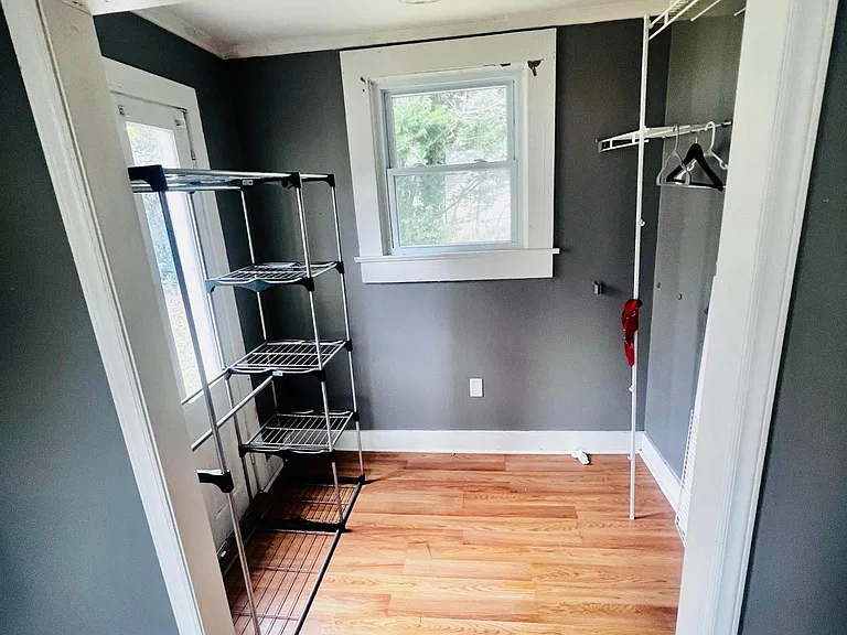 513 Creswell Ave — Photo 8