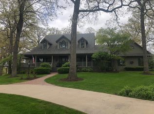 27 Oak Ridge Dr, La Salle, IL 61301