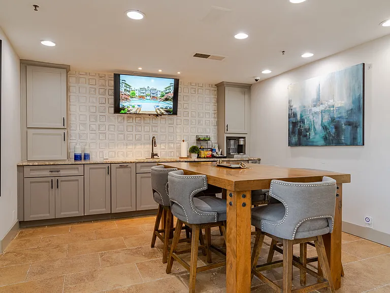 45Eighty Dunwoody — Photo 10