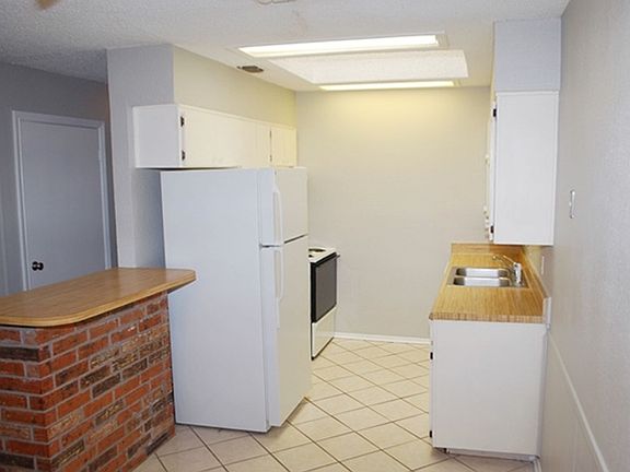 5th image of 112 Navajo Dr