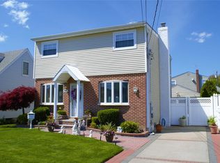 646 Wool Ave, Franklin Square, NY 11010