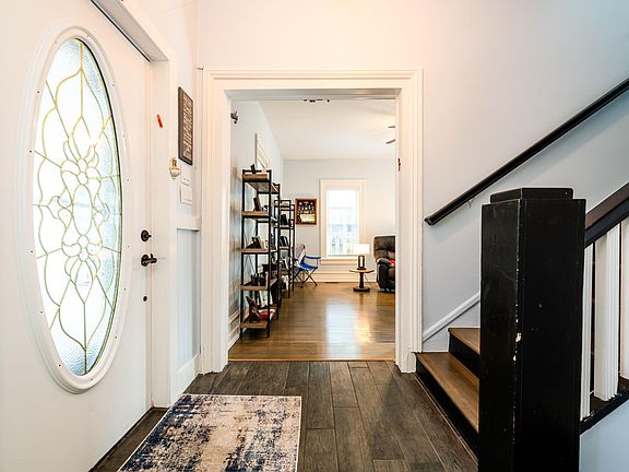 5th image of 3844 Lake St