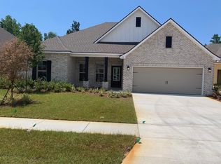 139 Flora Ln, Freeport, FL 32439