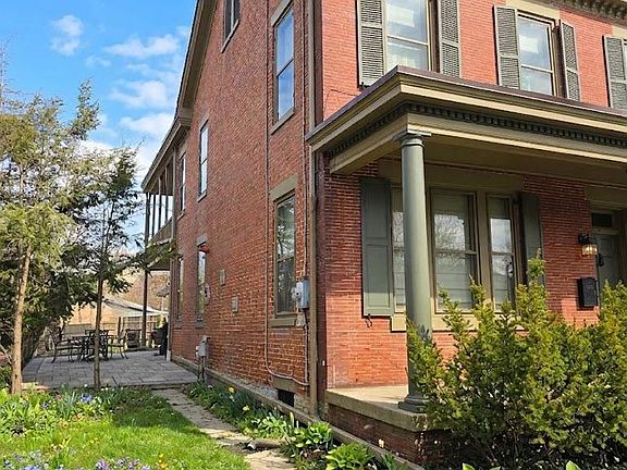 4th image of 304 S West St