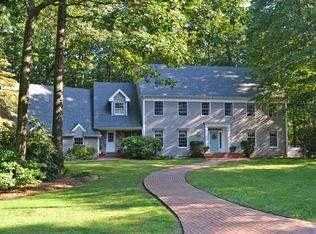 281 Stewart Ln, Franklin Lakes, NJ 07417