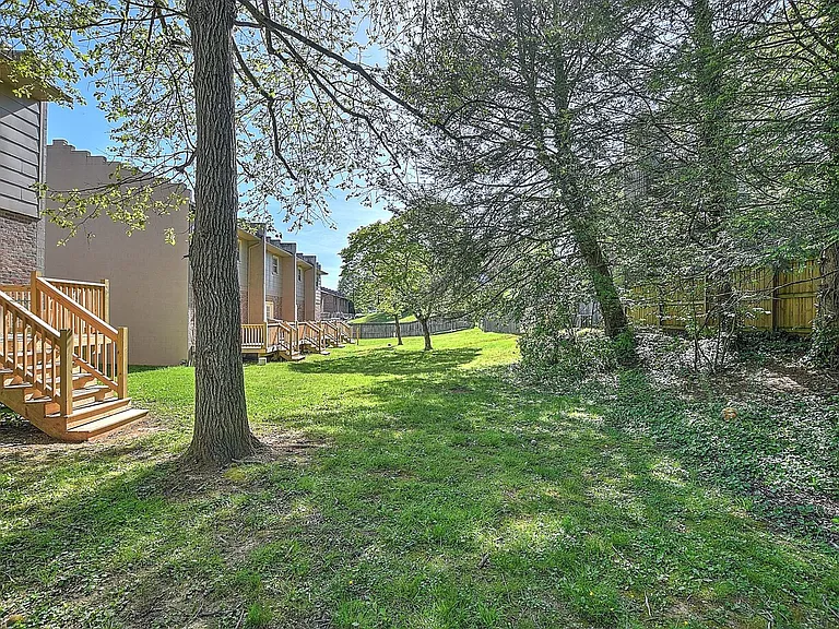 405 Cypress St — Photo 15