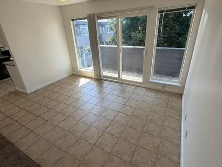 407 Fairmount Ave — Photo 48