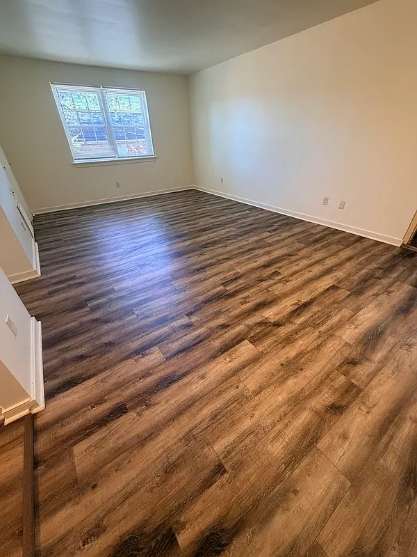 2 bed, 1.0 bath, 900 sqft, $995 — Photo 3
