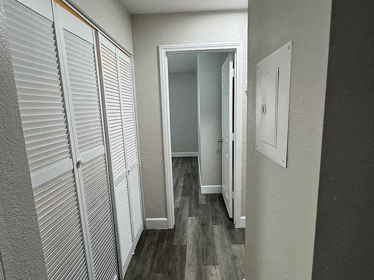 2829 Wheelwright Dr #B — Photo 12