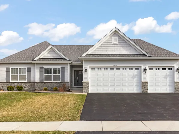 1121 Blackberry Shore Ln, Yorkville, IL 60560