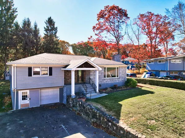 52 Split Rock Drive, Waterbury, CT 06706