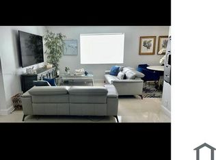 8710 SW 3rd St, Hollywood, FL 33025