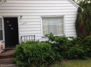 2229 Poliski Dr, Muskegon, MI 49441