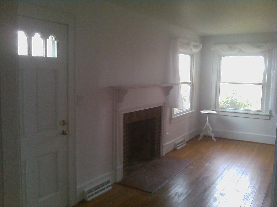2nd image of 141 Crest Dr