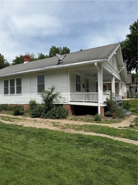 2907 Felix St, Saint Joseph, MO - View 2