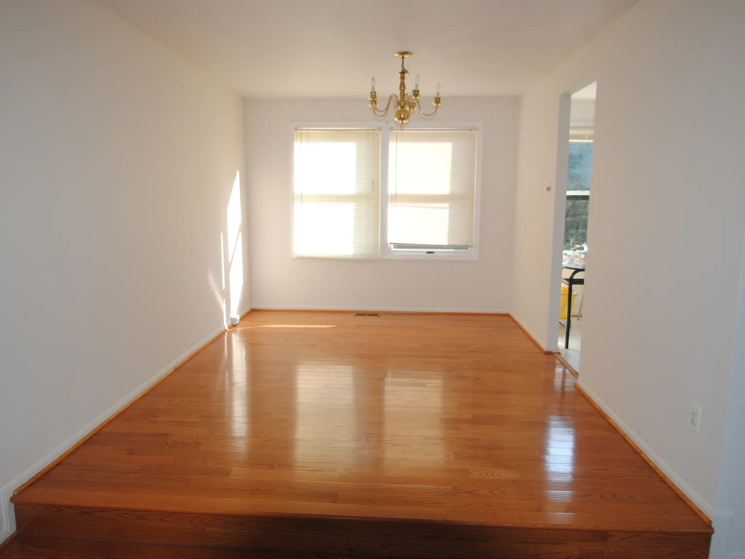 3 bed, 1092 sqft, $3,600 — Photo 3