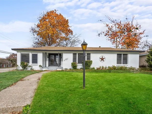 6701 Park Place Dr, Richland Hills, TX 76118