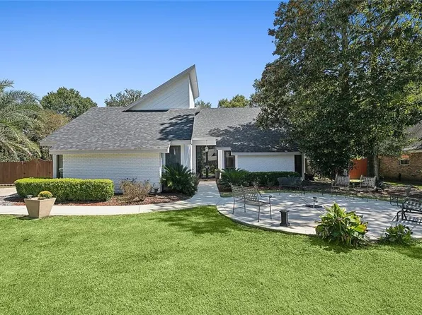 913 Beau Chene Dr, Mandeville, LA 70471