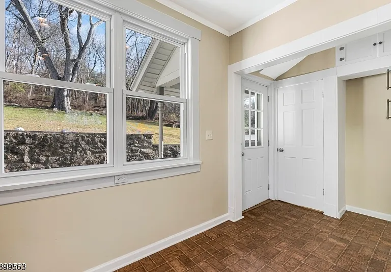 16 Tisco Ave — Photo 12