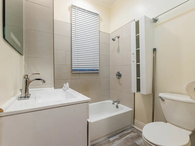 3827 W Flournoy St #1 — Photo 10