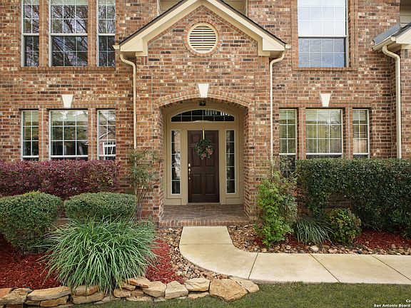 4th image of 372 FRANK BAUM DR