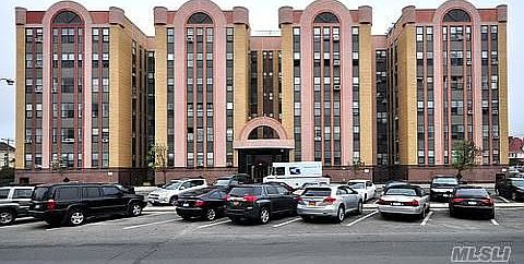 1st image of 25 W Broadway APT 612