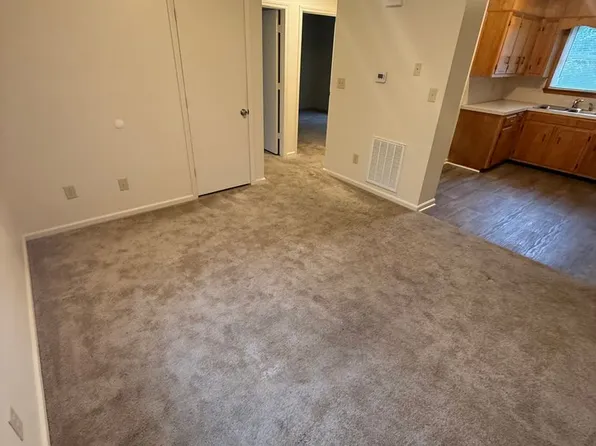 2165 N Main St APT 4, Danville, VA 24540