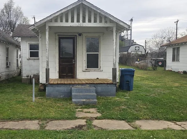305 S Cleveland Ave, Cushing, OK 74023