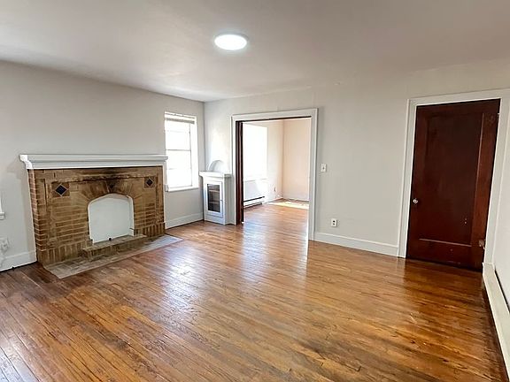 2nd image of 3400 N Robinson Ave APT 3
