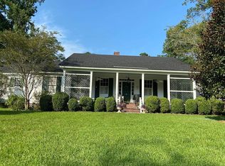 212 Edgewood Dr, Thomasville, GA 31792